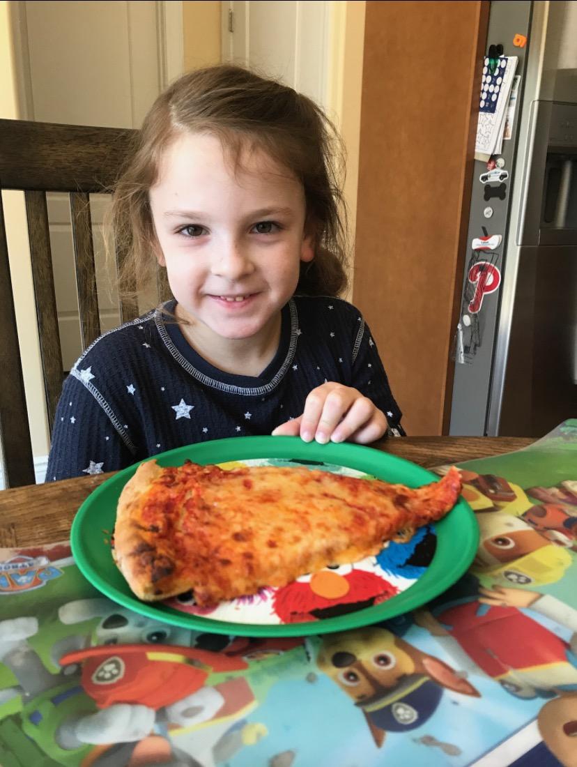 CuriousKidPod's tweet image. New Episode Alert - Episode 166: Curious About Pizza is out now!  We learn what the most popular topping in the United States is, what people top their pizza with in other countries, and why pizza became popular in the United States after World War 2.  curiouskidpodcast.com