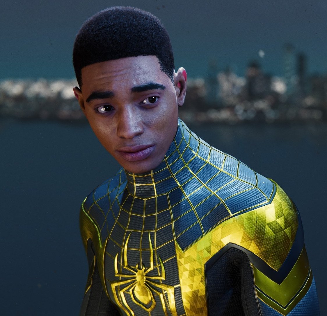 na_karolinee's tweet image. existe sim um homem aranha negro, chama Miles Morales