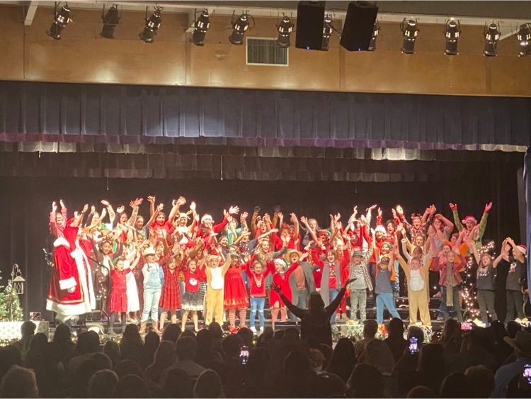 mineolaelem's tweet photo. What a great performance tonight by the Elementary School Honor Choir! We are so proud of our students and their teachers. 

#ChristmasConcert https://t.co/NYq2y6sxBy
