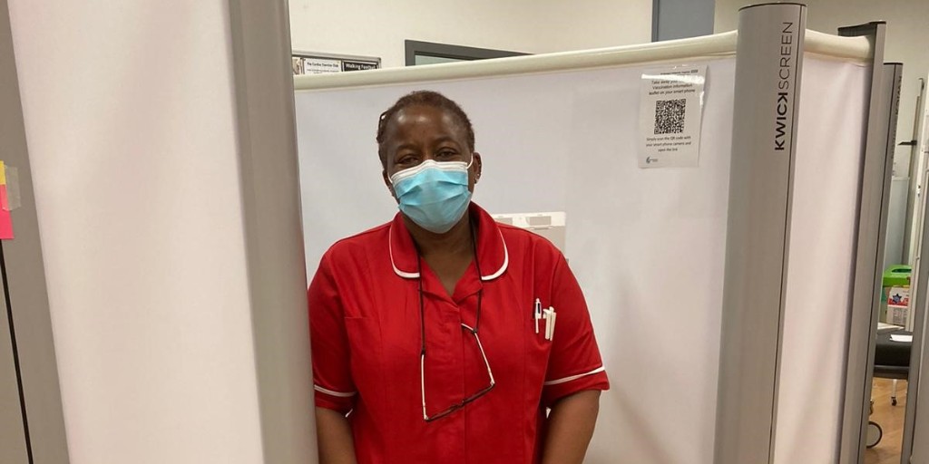 NHSEngland's tweet photo. ‘I understand those who are a little more hesitant, as that was me too.'

Nurse Toyin from @StGeorgesTrust was initially hesitant but after processing all the evidence decided to have the COVID-19 vaccine. Toyin is now encouraging others to #GetVaccinated. https://t.co/O0BX1H51xT https://t.co/3JtKve7ebU