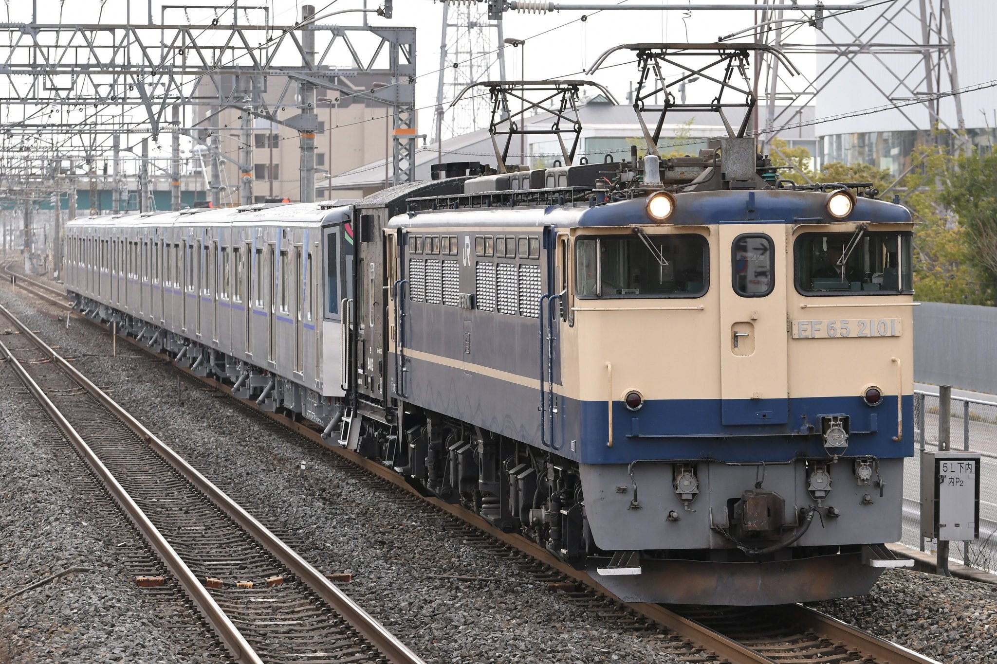 EF65 2101 仕様　 加工品　ジャンク Kato3061-2 EF65 1000後期形JR仕様をEF65 2065にする②全検出場