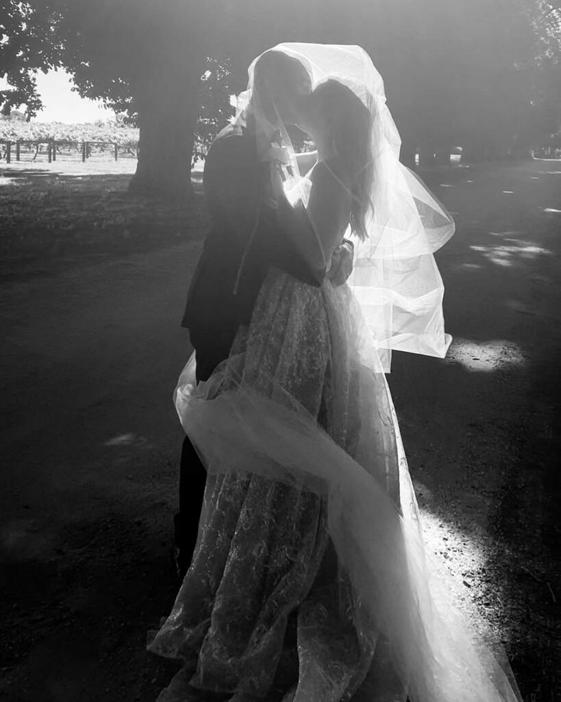 Fifth time lucky ✨ <a href="/itskiirby/">Kirby Hughes</a> @joelswersk 🤍
.
@lostinlove_photography @inbaldrorofficial <a href="/allsaintsestate/">All Saints Estate</a> @bakerboysband @bangeventco @monicagingold_beauty