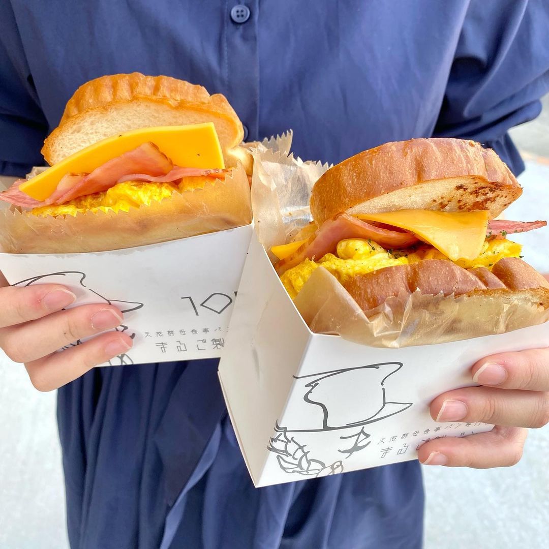 #CreaFood 💡
En inspiration #worldfood direction
©️marugoseipan à Nagoya au Japon 🎌 pour découvrir cette version du Egg Toast Sandwich en mode #streetfood 🥪🤩
➖
📷 ©️saaa_1030 ©️sucle_gourmet
©️hyodolog
#foodinspiration #japanfood #foodstagram  #foodcreations #TendancesFood