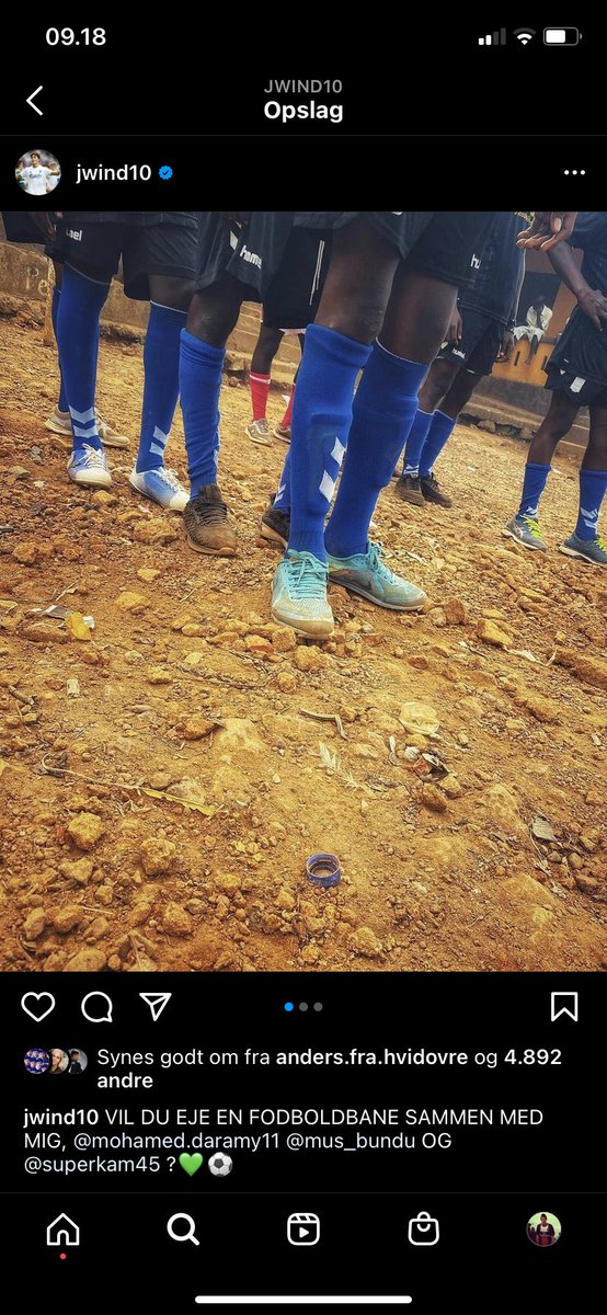 jonasheboras's tweet image. Kig lige her fra Instagram. Jonas Wind, Daramy, Bundu &amp;amp; Kamara er med FANT med at lave en kunststofbane i Sierra Lone til fodbold glæde 😍😍
Du kan også være med, og endda få dit navn på et skilt ved banen!