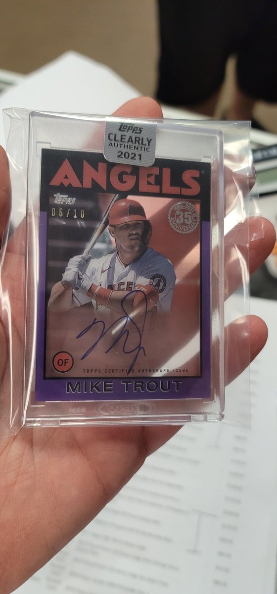 KnTSportscards's tweet photo. Killer Redemption came back today Mike Trout Topps Clearky Authentic /10 Auto #kntsportscards #cardshopfl #cardshop #lcs #miketrout #toppsclearlyauthentic #Topps https://t.co/Q1IZuNP21M