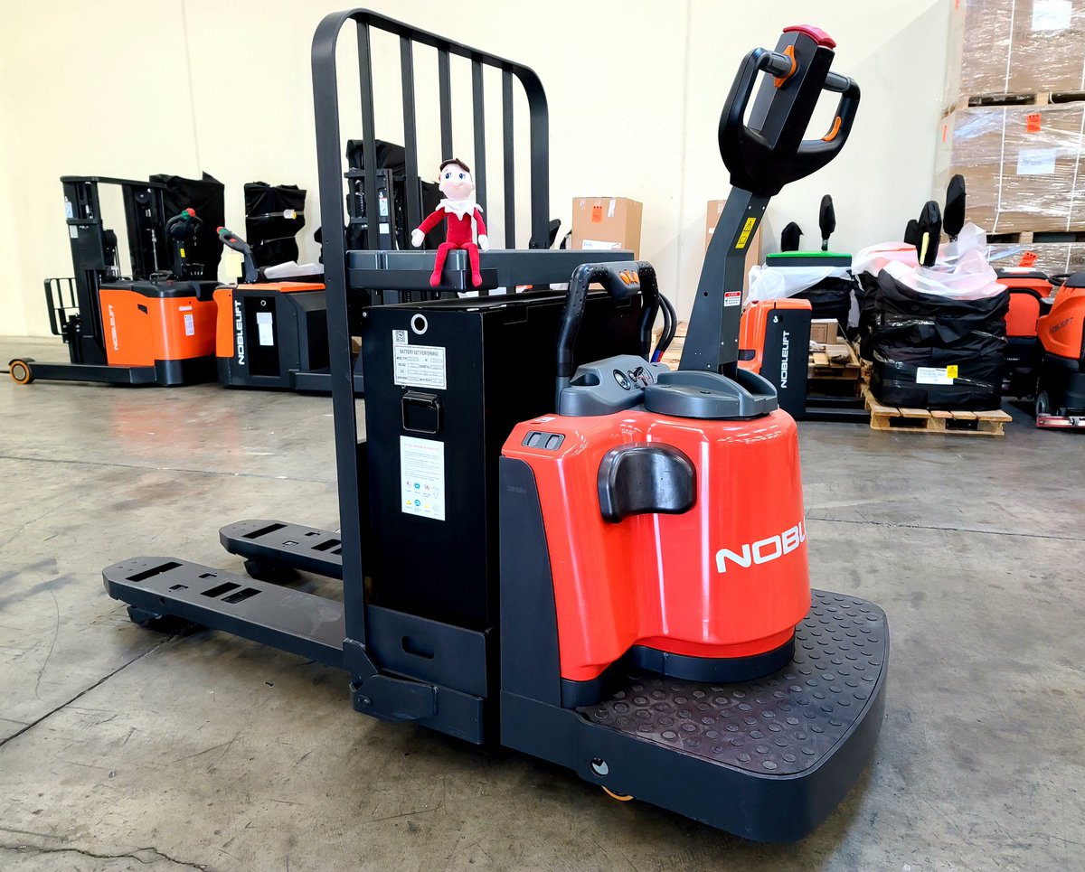 DonofNoblelift's tweet photo. Elfie, decided to go for a ride on the PT60R-2748 End-Rider Pallet Jack. Let me know if you're ready for a ride? 909-212-1962 don.hwang@nobleliftna.com #endrider #noblelift #walkierider #palletjack #pallettruck #walkieriderpalletjack #lowlevelorderpicking #warehouseequipment https://t.co/6NdBdMoz2b