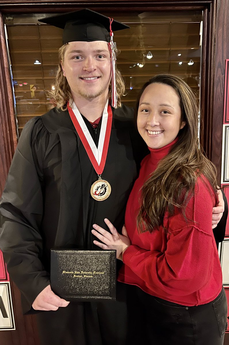 DebbieMagnuson's tweet image. Graduation day celebration for Jordan and his roommates-we are so proud of these guys