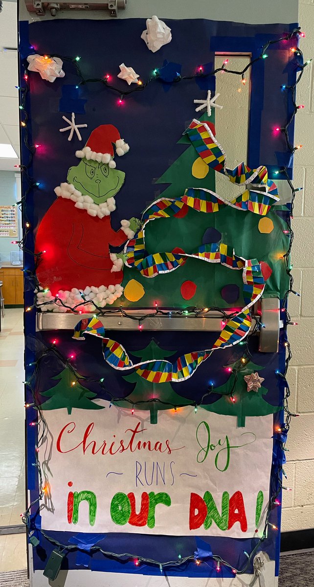 JWhiteScience's tweet photo. 2nd period AP Bio sharing their holiday cheer in our door decorating contest 🧬 https://t.co/IYUxXirxgF
