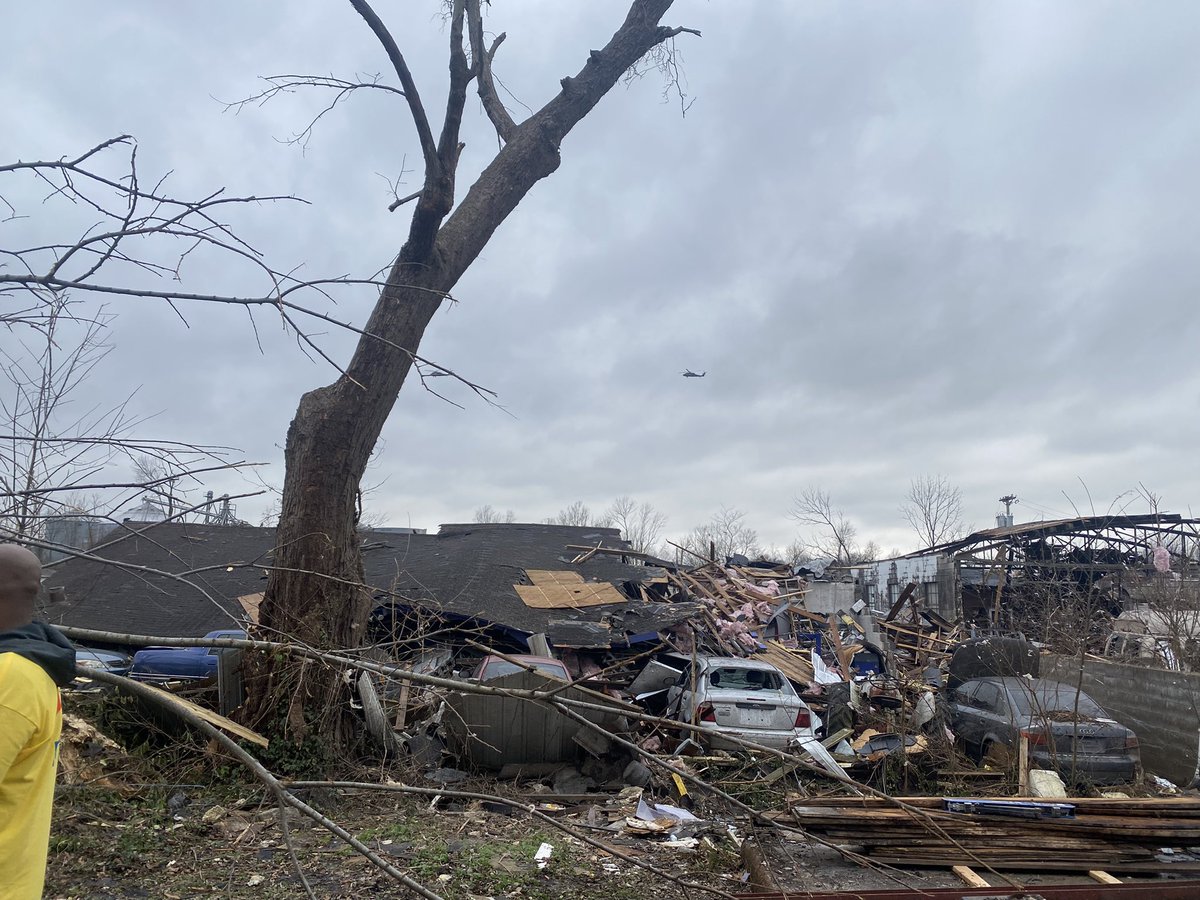 CoachC_Ham's tweet photo. When we talk about making a difference, we donβt just mean in the lives of the young men on our team. We made a difference in the community by helping @eightdaysofhope in the wake of the #KentuckyTornado For more info on #8DOH: https://t.co/ZAw68Nw3JM https://t.co/OoX21lTgYe