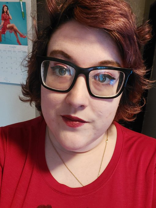 Get a free cock rating when you sub to my VIP onlyfans 😘 you know you wanna https://t.co/KJKf79NLsu