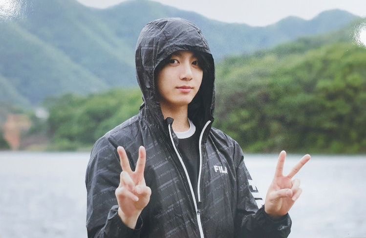 minezerry's tweet photo. [] TAEKOOK AU  • 「 maba kampus 」

kalo kata si maba teknik shooting dalam permainan bola basket memang sulit, tapi shootingin hati kakak tingkatnya adalah hal yang paling mustahil. https://t.co/lLPxvBRaXr