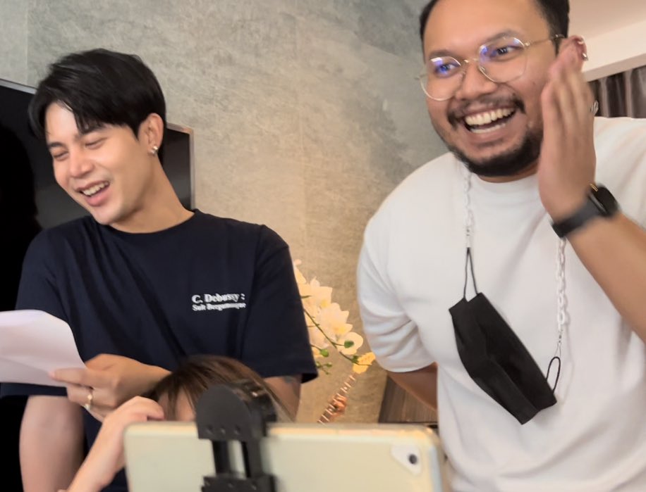 GoodMemoriesDMD's tweet photo. ���รรมมม มันคือฉากไรนะ ทุกคนถึงมีรีแอคชั่นกันขนาดนี้ 🤣 #นิ่งเฮียseries https://t.co/QV0kvgE8U5