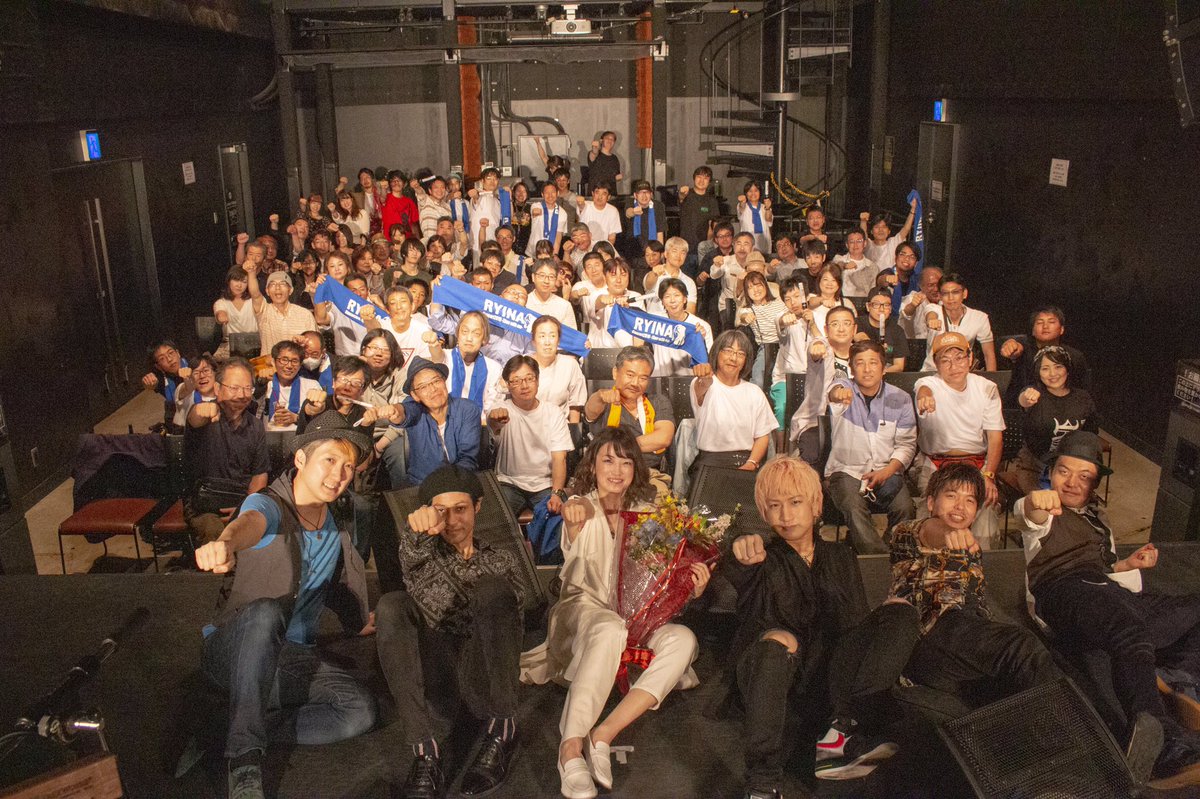 hanasyoku_0313's tweet photo. 🎂🎉✨😆✨🎊🎉✨😆✨🎊🎂
　お誕生日おめでとうございます
🎂🎉✨😆✨🎊🎉✨😆✨🎊🎂

お元気ですか？
身体には気をつけて無理はしないでくださいね

よい１年に なりますように

#RYINA https://t.co/cjeMOAxOn3