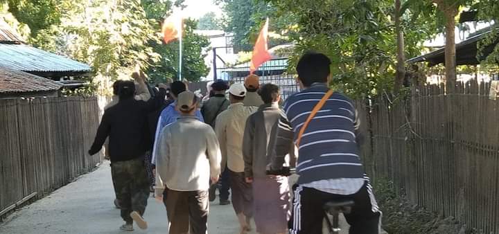 pzl_jourlm's tweet photo. #ShweBo staged a regular march protest to defy fascist regime , never skipping even a day under the coup .

#WhatsHappeningInMyanmar 
#ASEAN_StandWithJustice 
#Dec17Coup https://t.co/ZcKgFh9EpG