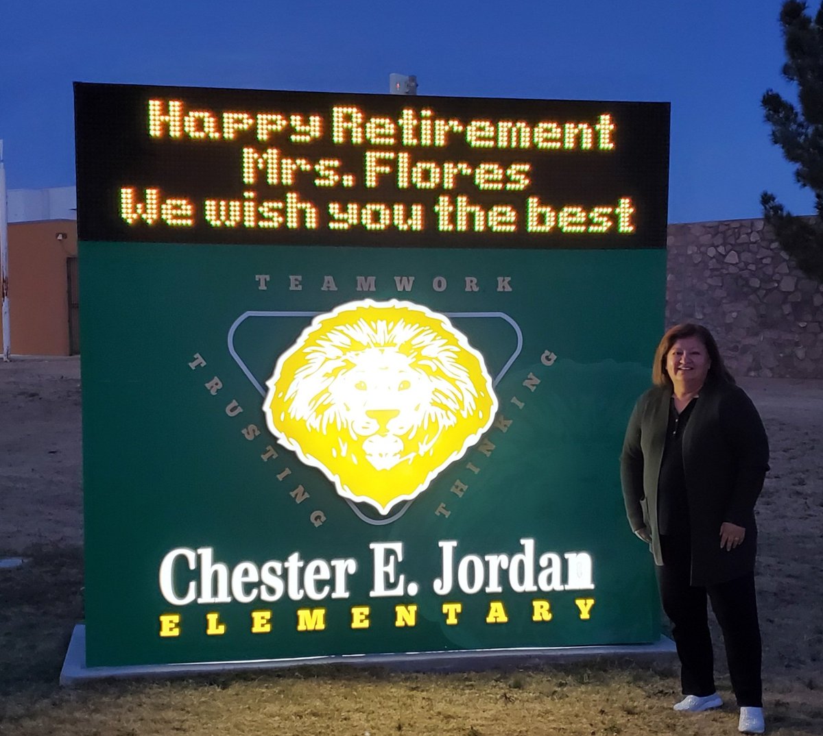 Rosario Flores tweet media