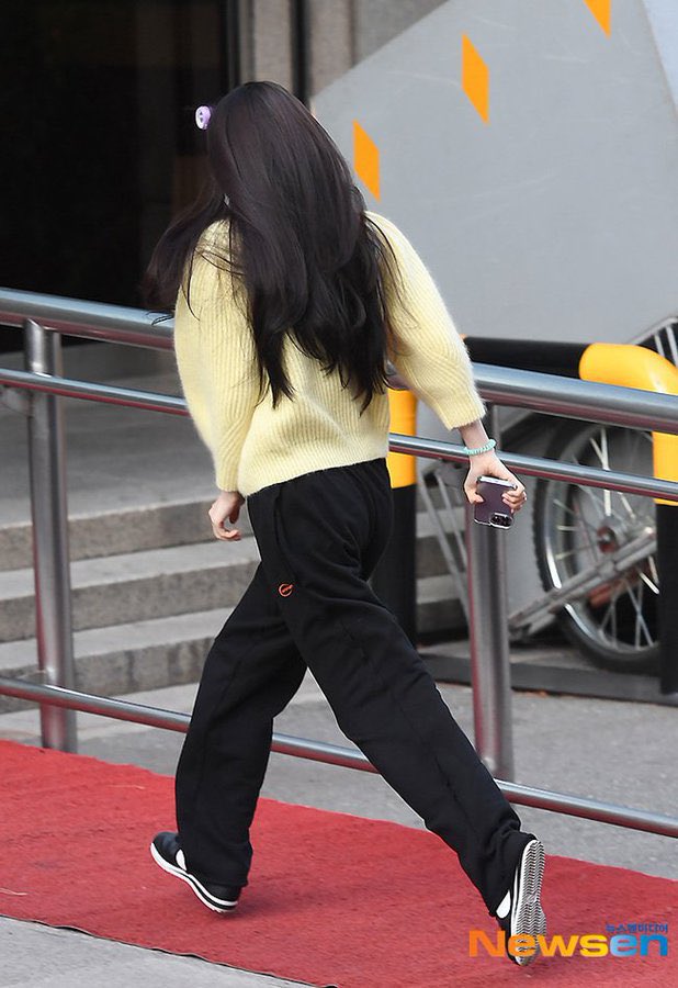 IRENE (아이린) NEWS tweet media