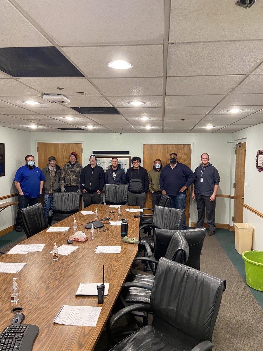 The end of 2021 is upon us. Tonight was the last CHSP Meeting of the year. Here’s to a brighter and safer 2022! #UPSsafety <a href="/Larry_smith23/">Larry Smith</a> <a href="/cordle_tony/">Tony Cordle</a> @apoole98