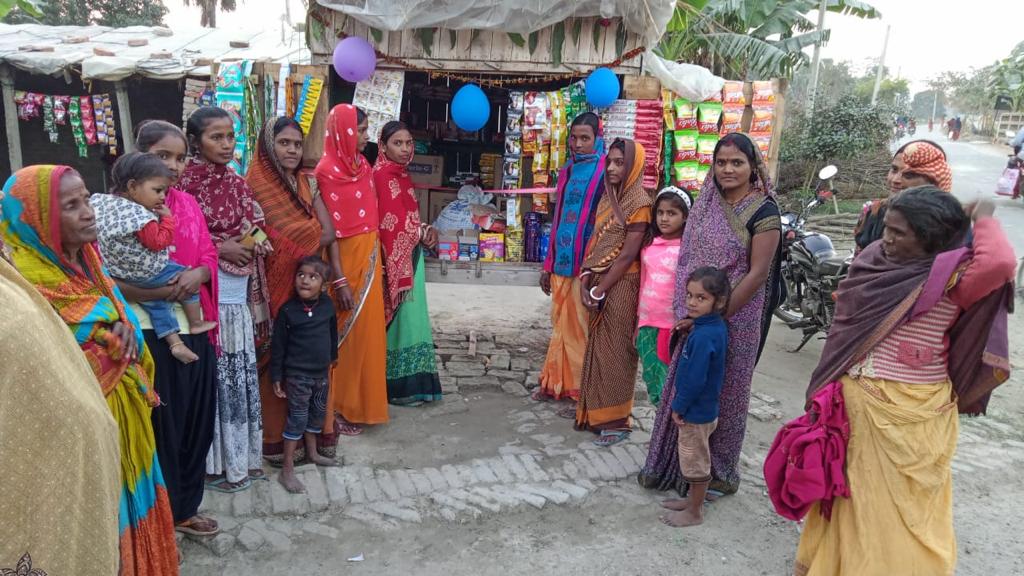 ddc_vaishali's tweet photo. दिनांक 16 Dec:- साइकल रैली, संध्या चौपल, कैंडल मार्च, घर घर दस्तक देकर नशा मुक्त परिवार का गर्वान्वित करने वाला स्टिकर लगाकर नशा मुक्ति अभियान में उत्तरोत्तर प्रयास किया जा रहा है।
@dm_vaishali,@vjtriumph, @IPRD_Bihar, @BiharRDD, @officecmbihar, #ExciseDeptBihar, #Nashamukti https://t.co/GDMt6v1SFr