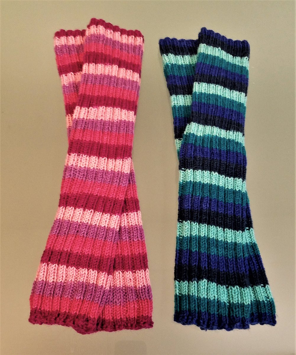 WonderWmn212's tweet photo. I made these 21" Super Scrunchy Extra Long Leg Warmers for my niece while traveling in Namibia and South Africa last month. My sister helped out when I got bored. I also made a tiny pair in pink for our awesome guide's young daughter. #FOFridayOffRav #knit #knitting #FOFriday https://t.co/794zNaUeXl