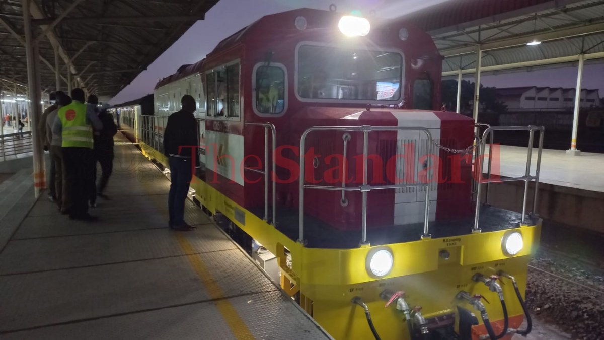 Passengers at  Nairobi central railway station on the first day of resumption of commuter services between Nairobi and Kisumu. 

Photos by Denish Ochieng