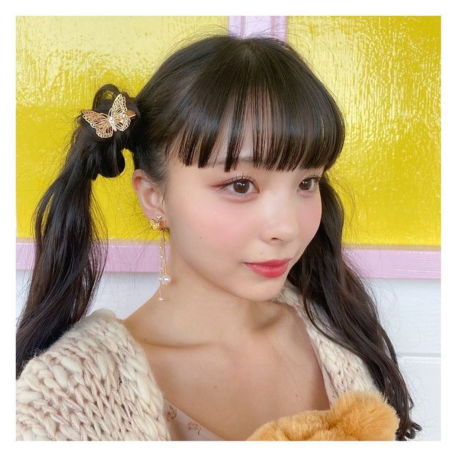 YurinaUnion's tweet photo. 211217 [IG Update]

"LARME 051 Now on Sale!!

I hope you can find new Yurina on this magazine, which took me to sweet world with pretty clothes and hair&amp;make-up:-)

Please check it out〜🦕"

#KawaguchiYurina #카와구치유리나 #유리나 #川口ゆりな #YURINA https://t.co/2TdRJkms7H