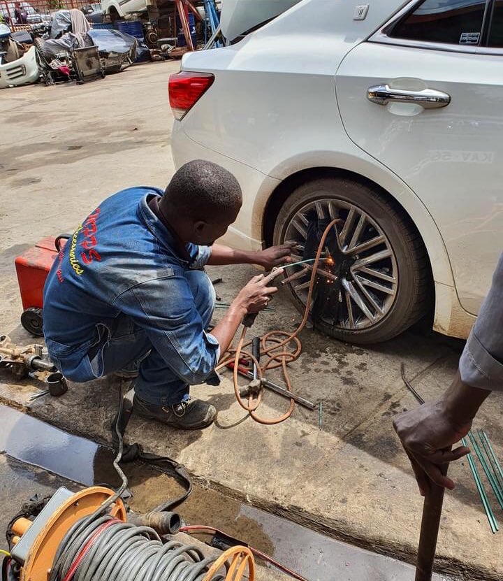 itssoulo's tweet image. Be careful who you choose to look after your car…..