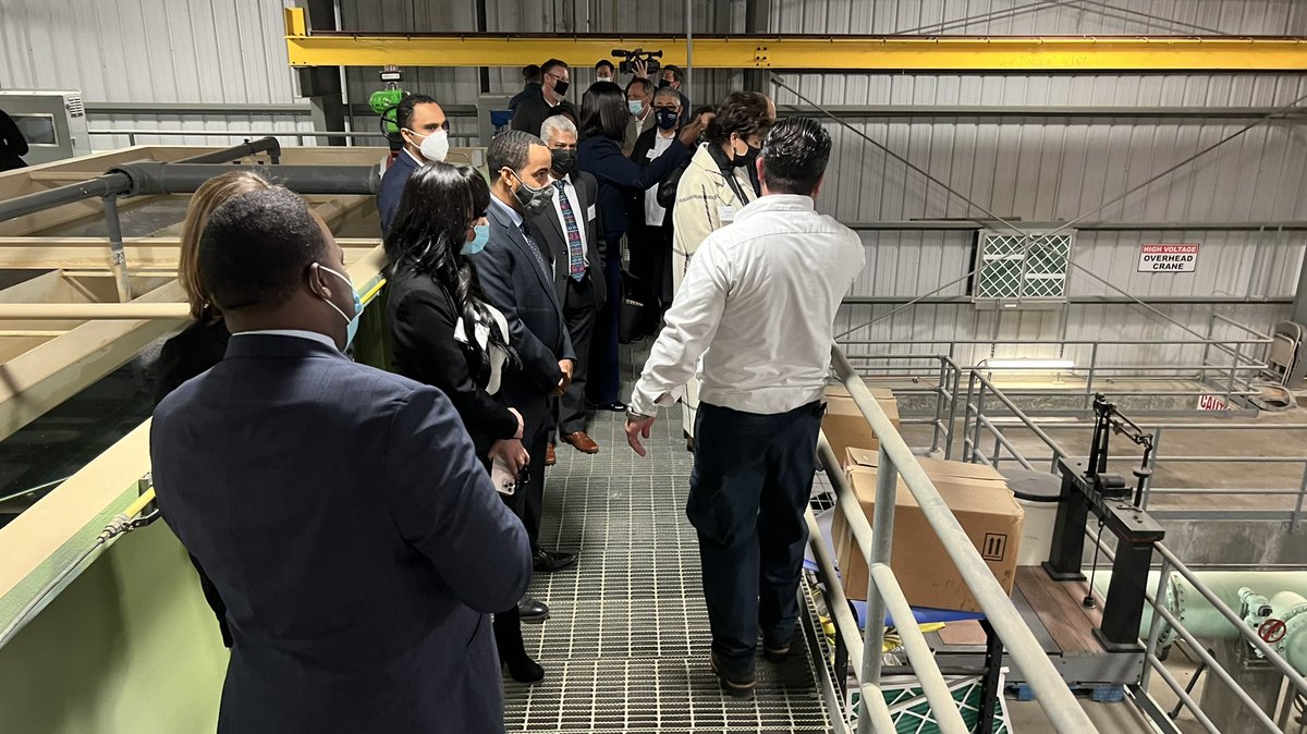 KareemGongora's tweet photo. California Labor Secretary Natalie Palugyai &amp; @CA_WorkforceDev visited @MyWVWD to learn more about @IEWorks1.

The High Road Training Partnership has been instrumental in changing the lives of the #IEWorks interns who are pursuing a water/wastewater career in the Inland Empire. https://t.co/DZyIPz30BL