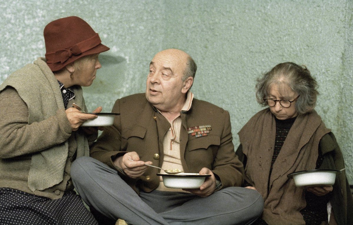 history__ru's tweet image. 17 декабря 1928 года в Киеве родился Леонид Сергеевич Броневой - советский и российский актёр театра и кино. Народный артист СССР. Лауреат Государственных премий РСФСР и России. Полный кавалер ордена «За заслуги перед Отечеством»