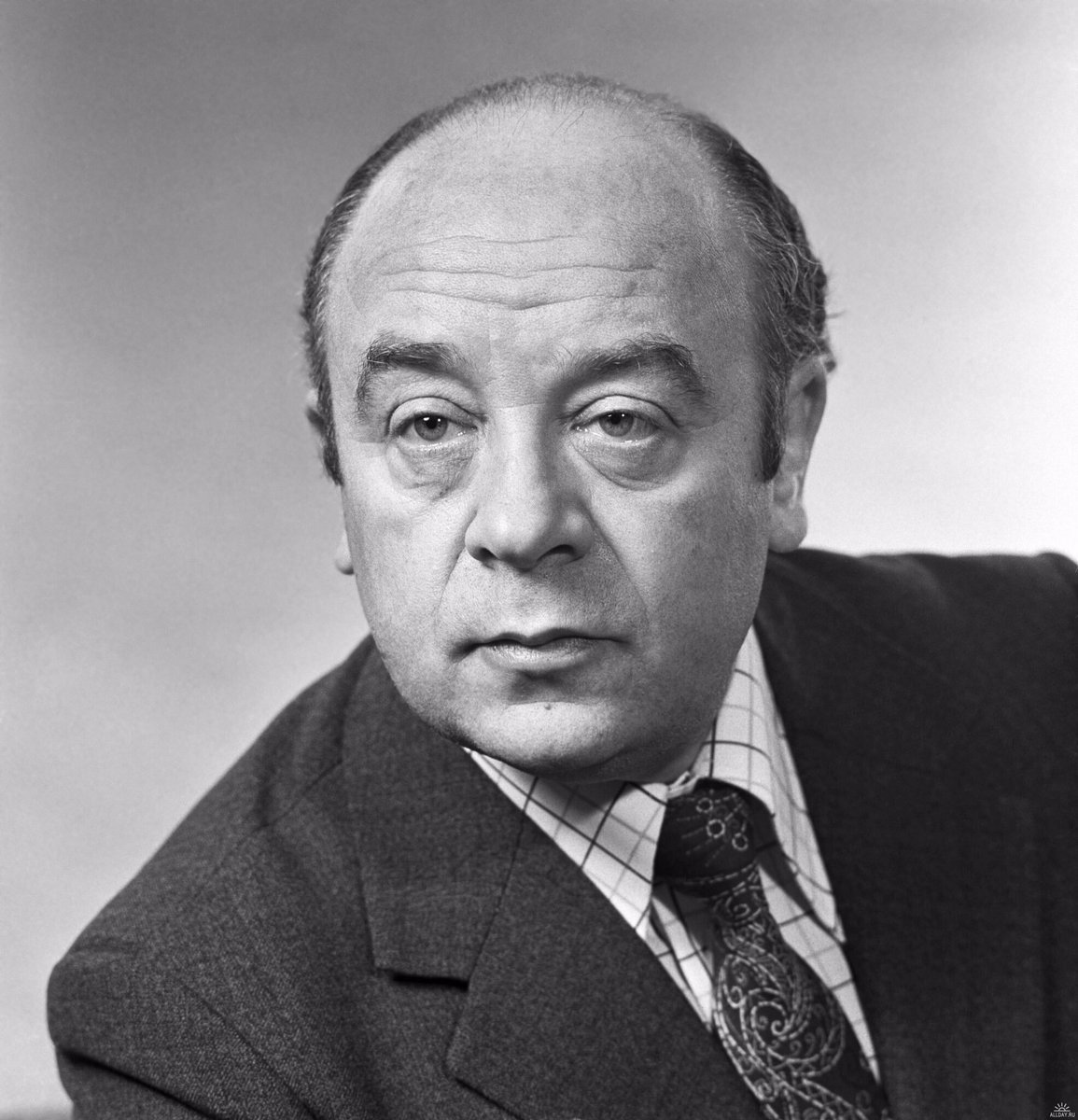 history__ru's tweet image. 17 декабря 1928 года в Киеве родился Леонид Сергеевич Броневой - советский и российский актёр театра и кино. Народный артист СССР. Лауреат Государственных премий РСФСР и России. Полный кавалер ордена «За заслуги перед Отечеством»