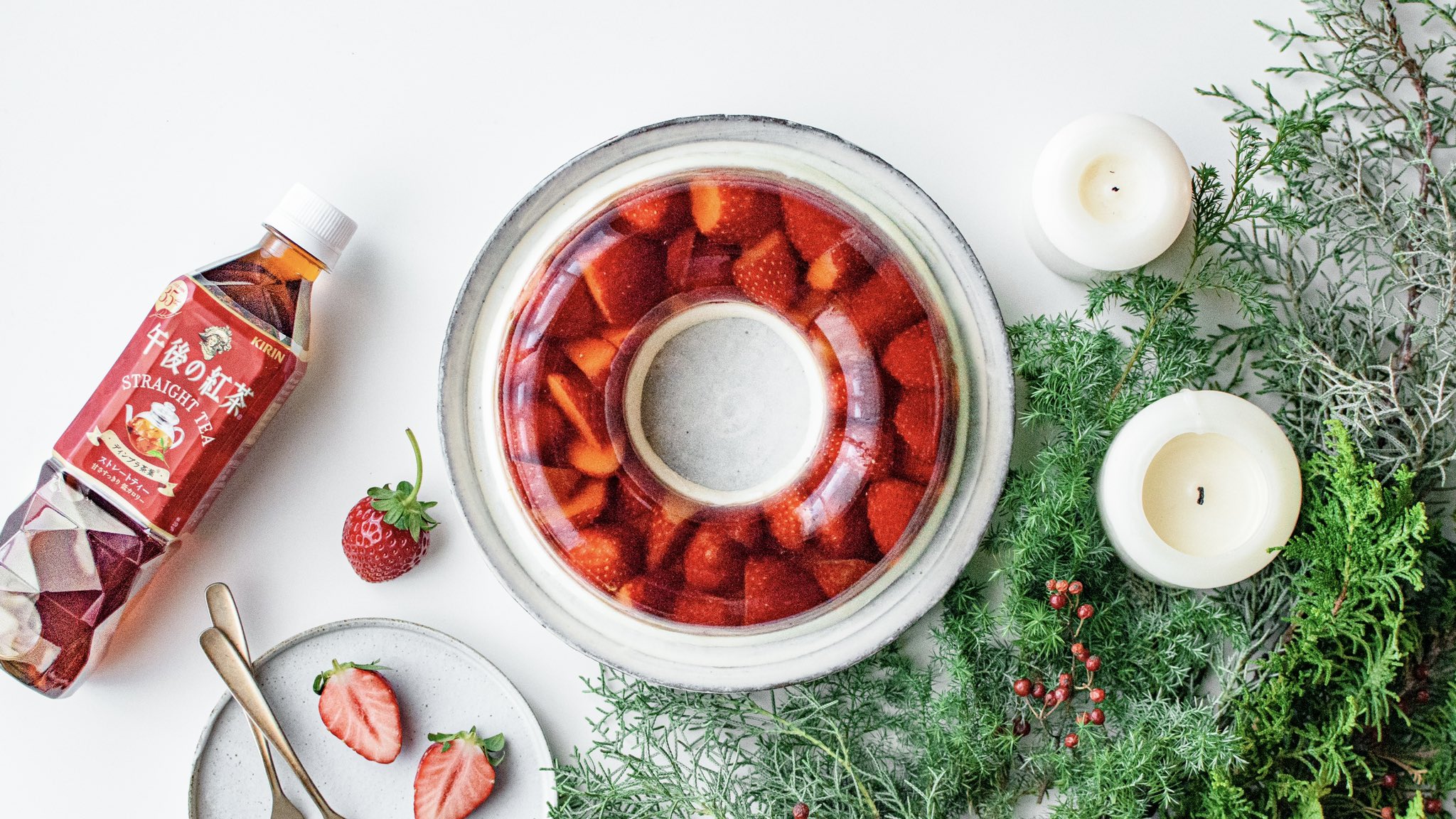 Ai Mogmog 18cmリング型1台分 材料 いちごゼリー いちご 1パック 午後の紅茶ストレートティー 300ml グラニュー糖 25g ゼラチン 6g ミルクババロア 生クリーム 150ml 牛乳 75ml グラニュー糖 30g ゼラチン 4g Twitter