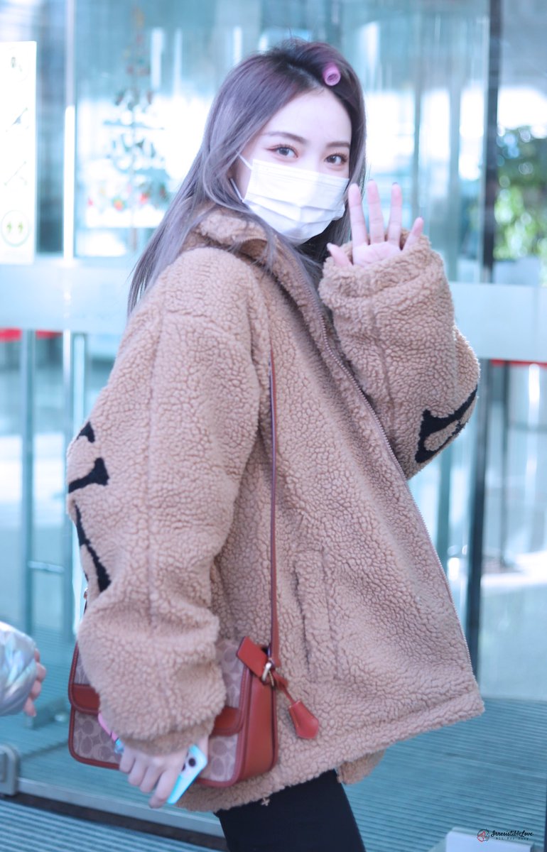 Irresistible820's tweet photo. 𝟏𝟐𝟏𝟕𝟐𝟏 𝙎𝙊𝙃𝙐 𝘼𝙧𝙧𝙞𝙫𝙖𝙡

#SuRuiqi #Sury #苏芮琪 #スールイチー #수루이치

@sury_official https://t.co/cfCys1ac10