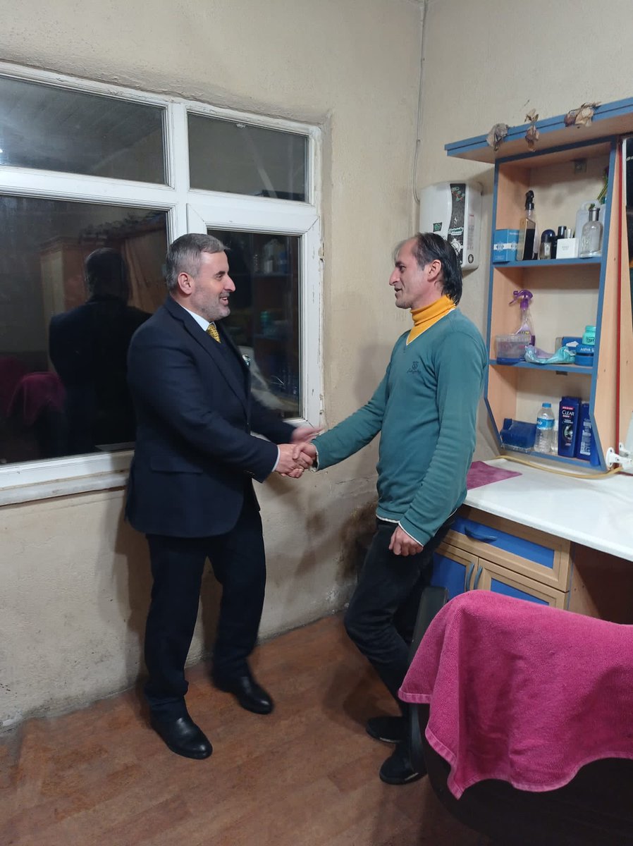YRefahKarasu's tweet photo. Düzce il başkanımız Nezir MERTTÜRK, Sakarya il başkan yardımcılarımız Cafer AZAKLI ve Furkan SABAN beylerin katılımı ile Darıçayırı mahallemizde vatandaşlarımızla biraraya geldik.

@rprefahsakarya 
@rprefahpartisi 
@ErbakanFatih 
@hidayetkaya54 
@nezirmertt 
#FatihErbakan https://t.co/u6iqddDdVc