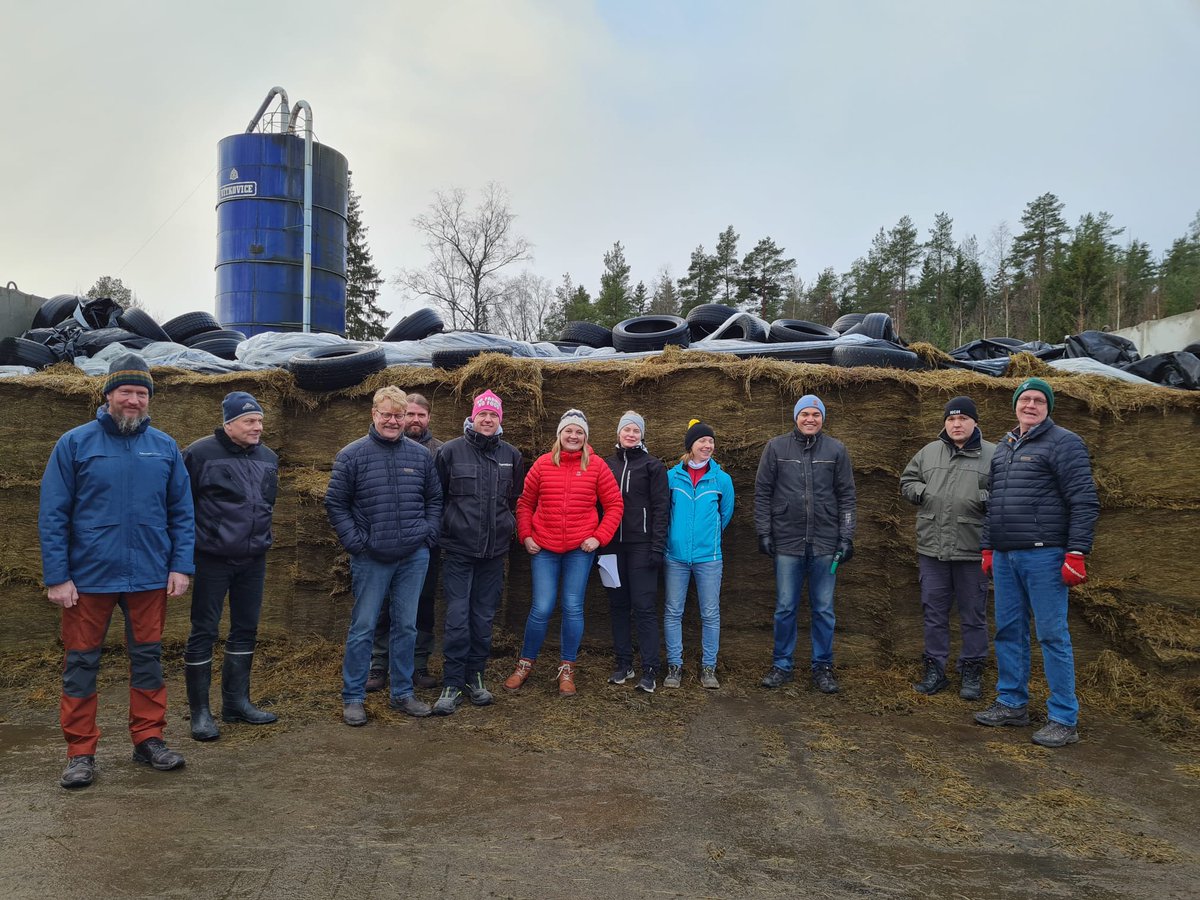 EllaAnu's tweet image. Paimion nurmiryhmässä vedettiin havaintovuosi yhteen laadun, määrän ja kustannusten kautta. Vuosi pakettiin joulupuurolla. 12.ryhmävuosi starttaa tänä talvena.  #kokemustenvaihtoa #ideatkiertoon #discussiongroups #tuloksettiskiin
 @ProAgria