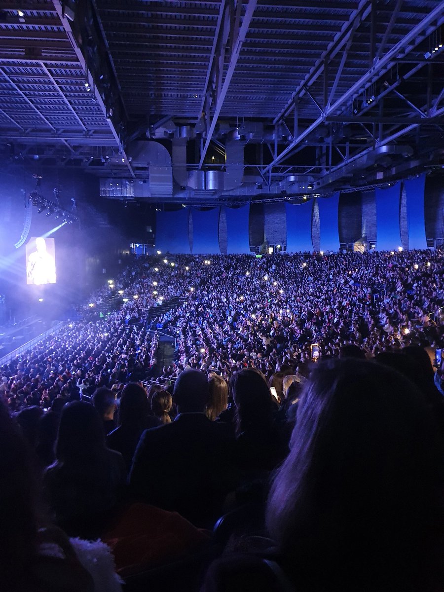 The pubs are the problem?? Only vaccinated people allowed into a socially distanced premises compared to the 3 Arena on Monday night 50% capacity they just closed the top tier. Zero social distancing...but the pubs are the problem!