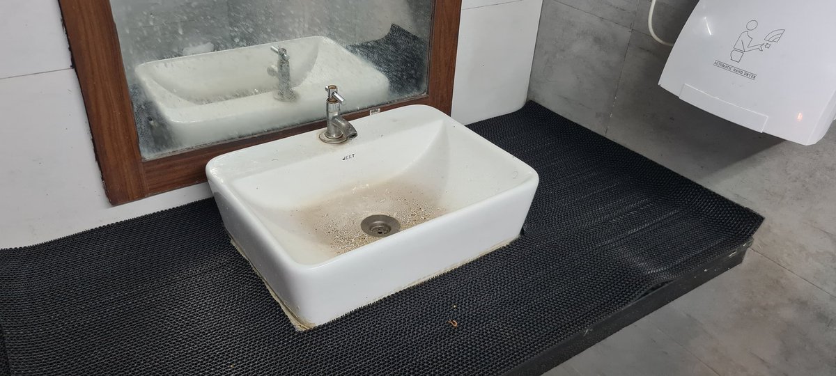 goooloooooooova's tweet photo. @KFC_India Is anybody can wash this wash Area in KFC? https://t.co/GVwrsBS5fK