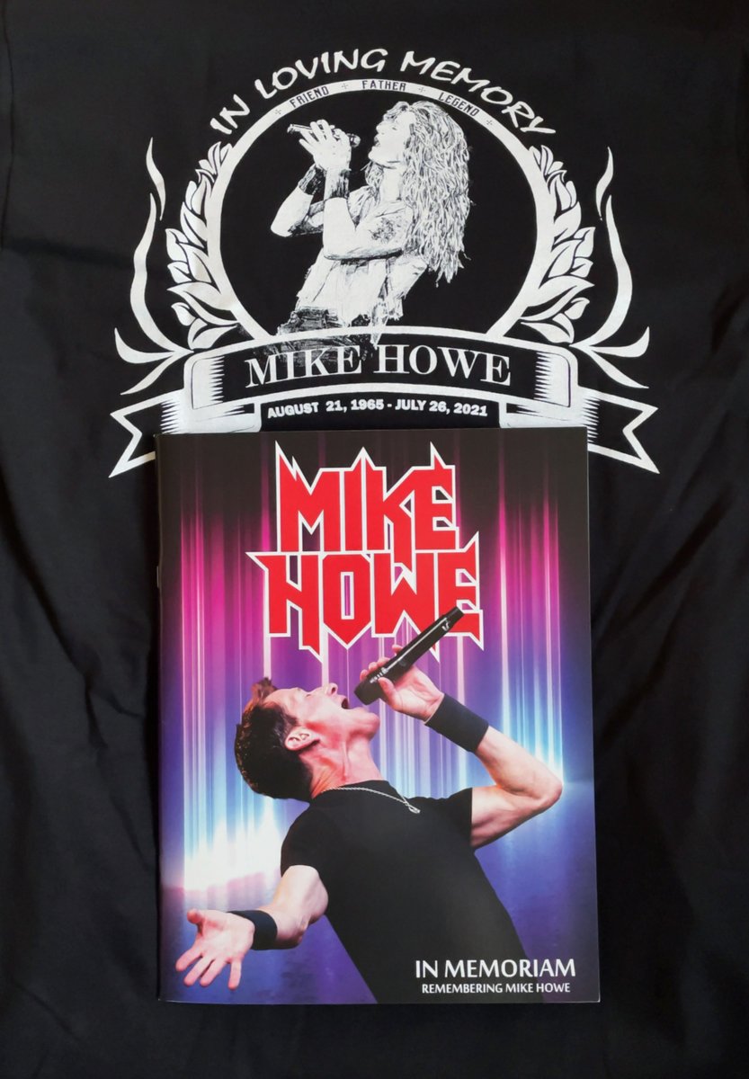 vtrail98's tweet photo. .@metalchurchis1 @ratpakrecords 
I received a photo book &amp; a memorial T-shirt today.
I’m happy 😊, but sad 😢 
I have mixed feelings…

#RIPMikeHowe https://t.co/XrmqjRDbO6