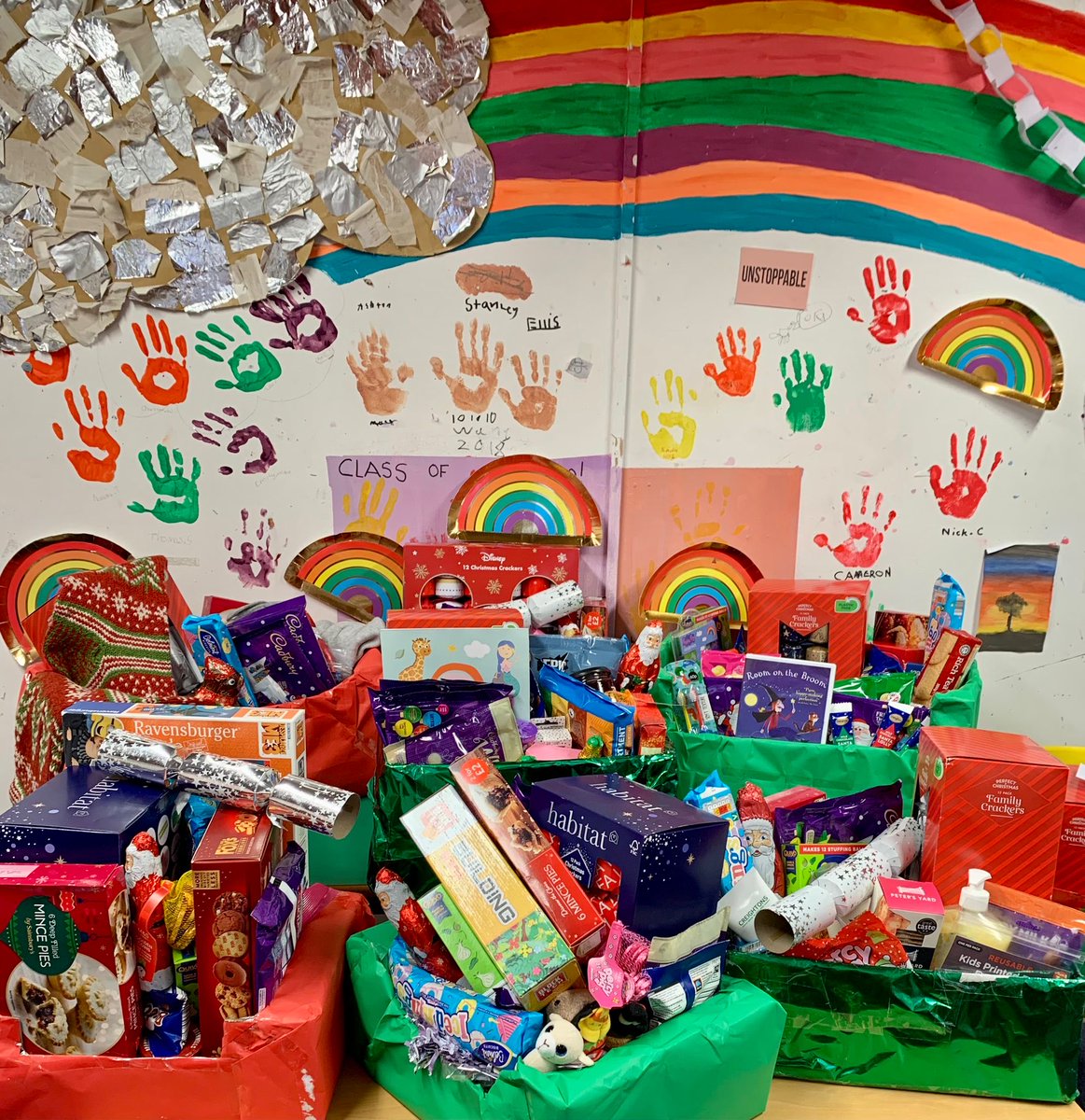 Huge thank you to all the families who have donated to help and support other families who are in need #communityschool ⁦<a href="/AbbotswellB/">AbbotsWell-Being</a>⁩