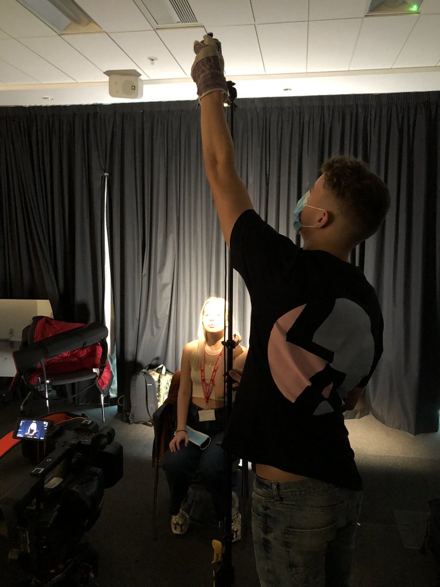 joshotmedia's tweet photo. Recreating famous lighting setups https://t.co/uNIbepedxI