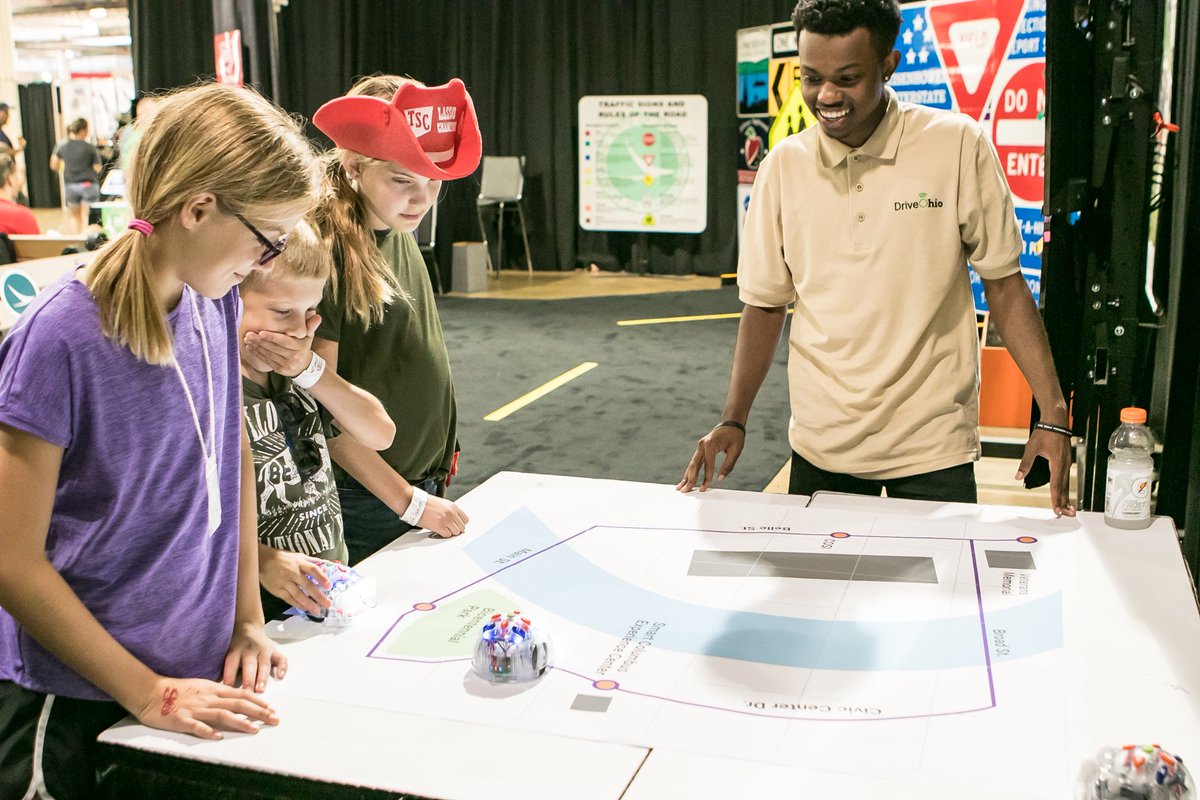 .<a href="/DriveOhio/">DriveOhio</a> is seeking new partners for their Smart Mobility Ambassador program. This program offers volunteers the opportunity to collaborate with educators and community partners, to engage students of all ages in conversations about smart mobility. drive.ohio.gov/wps/portal/gov…