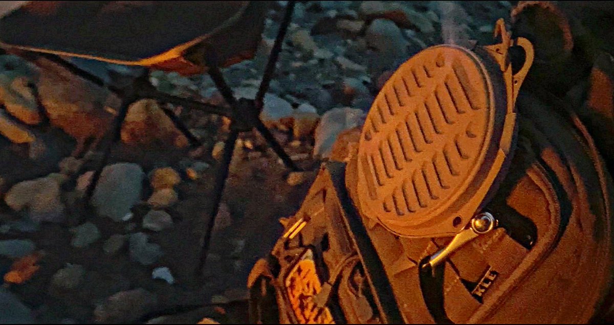 JBXIN's tweet photo. カジュアル部門で応募。
普段キャンプで違っている服、装備、ギアを担いで銃持っただけ。
このまま3泊くらいできる。
総重量30キロオーバー。
これでサバゲーやったら3泊くらい寝続けられるぞ。
それくらい疲れるって事だ言わせるなよ恥ずかしい。
#アームズスタイリング
#tacticamp https://t.co/zuiGQFK3Vw