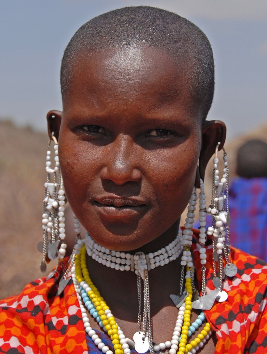 Кенийцы внешность. Африканское племя масаи. Кенийцы внешность. Кения люди. Красивые африканские девушки.