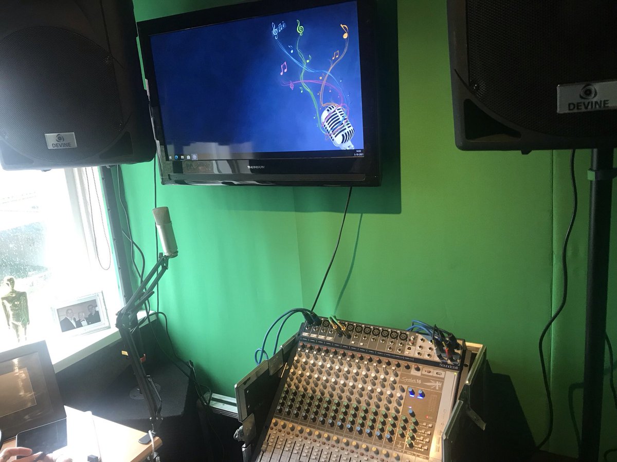 Am_Sonnenhang's tweet photo. Soms is het handig om alle prikkels even los te laten en te doen wat je rust geeft… #indestudio https://t.co/bobuGqJgou
