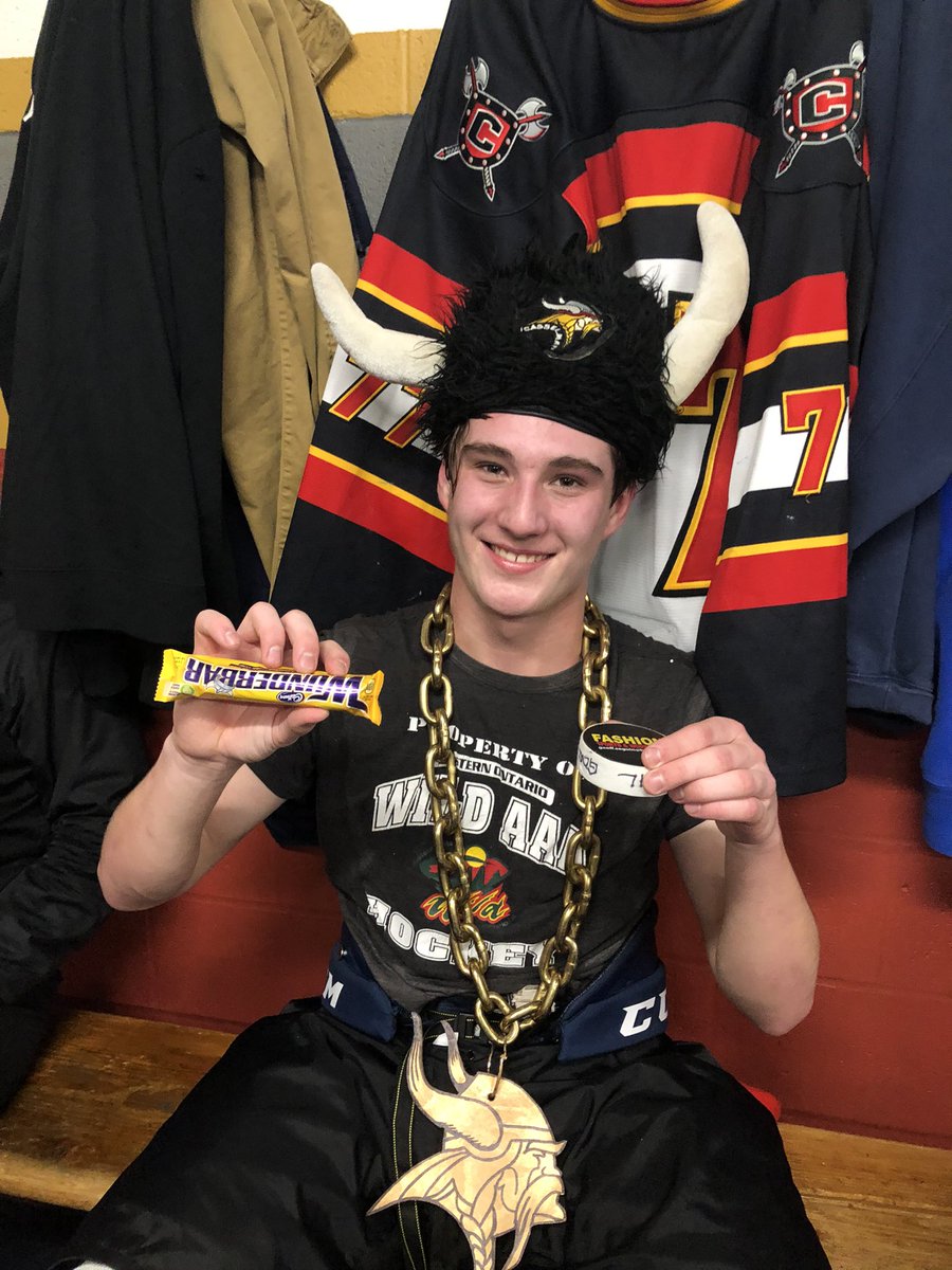 Vikings Win. Your Vikes pull off a high scoring affair last night by topping the <a href="/AlexandriaGlens/">Alexandria Glens</a> 8-5 &amp; would like to thank their APs, Maël GENDRON @RocklandNatsU18 , and from  <a href="/HawksU18/">HawkesburyHawks U18</a> Derek LAROCQUE with 🍎🍎 and our Viking of the game <a href="/MarcoMcCarthy3/">Marco McCarthy</a> with🚨🚨🚨🍎 #vikeshockey