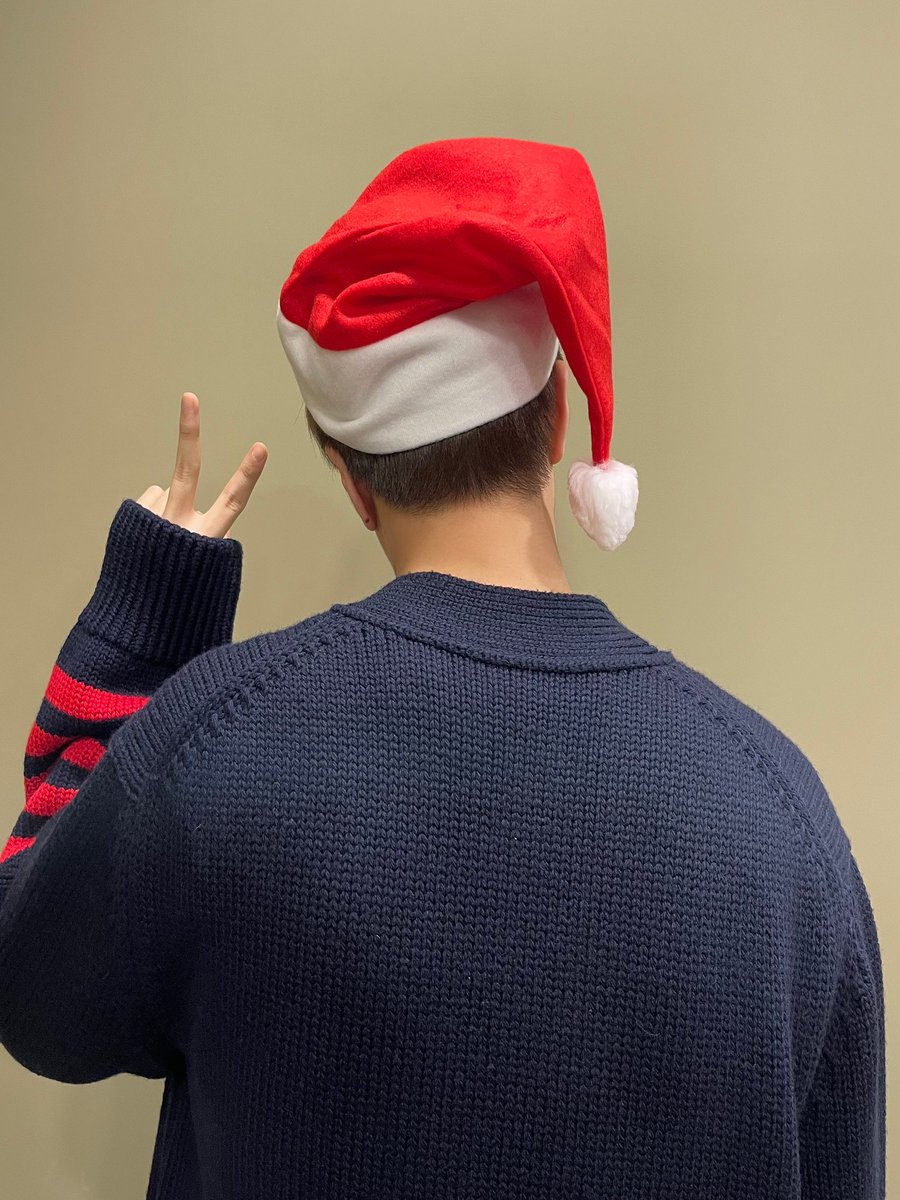 YOUNGJAExArs's tweet photo. Merry Ars-mas!
YOUNGJAE Special FAN CON

🎄D-7🎅

여러분을 위한 영재의 특별한 선물이 준비되어 있습니다💚
우리 곧 만나요~👋

#영재 #YOUNGJAE
#MerryArsmas https://t.co/Y1Ue4MnIVJ