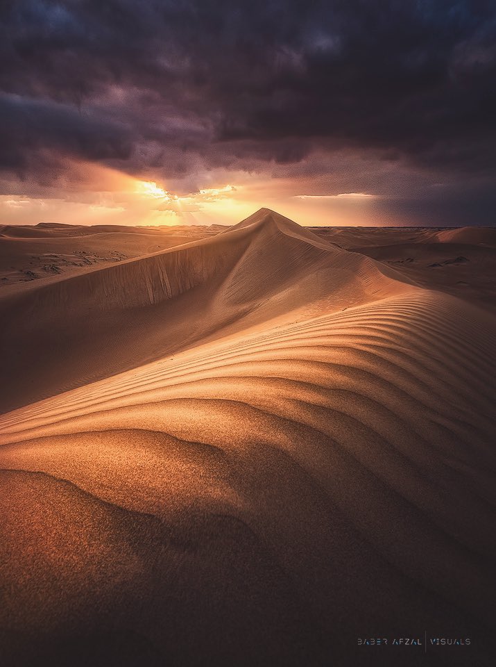 BaberAfzal's tweet photo. Gm from the desert 🐪 https://t.co/7srRx339YF