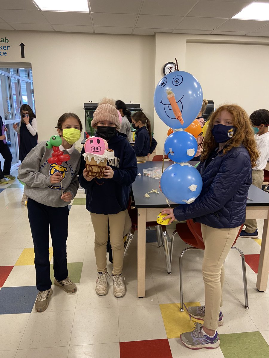 CompTeacherK_5's tweet photo. Well worth the wait! 3rd &amp; 5th Gr. designed, created &amp; coded balloon floats based on Balloons Over Broadway by Melissa Sweet in #STEM class. Mrs. Andy, Mr. McCarroll &amp; I loved watching students work through the Design Thinking Process. @shady_side #SSAJuniorSchool #Steam #BeeBot https://t.co/mU3zkdCvyc
