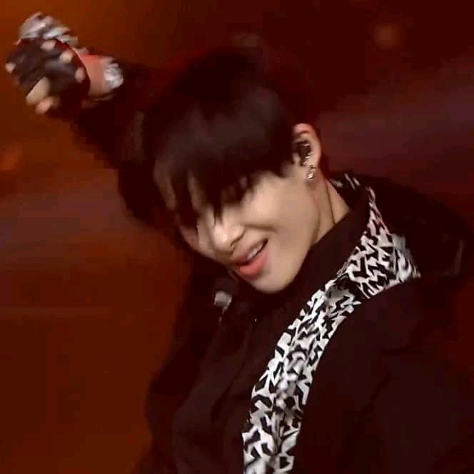 are  you  sure  this  is  the  maknae  of  enhypen?