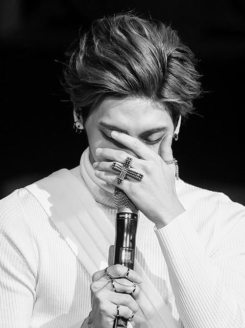 wordsbyjjong's tweet image. “(Breathe) is a song I wrote after I gathered words (of comfort that) I thought of.  It seems that there are many people who are having a hard time and are tired, so it would be good if you will be comforted by listening to this  song.”

cr: cosmicsticks