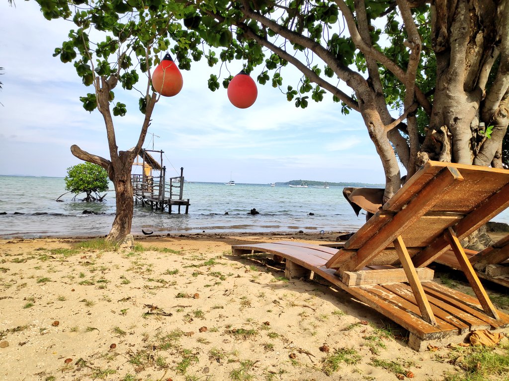 budparekrafjtg's tweet photo. Penginapan Asari Timo Kampung Bugis Batu Lawang Desa Kemujan Karimunjawa Jepara Jawa Tengah
Cc @jambrong_karjaw
 #Karimunjawa #Jepara
#JatengGayeng https://t.co/zQ6qFrm5m4