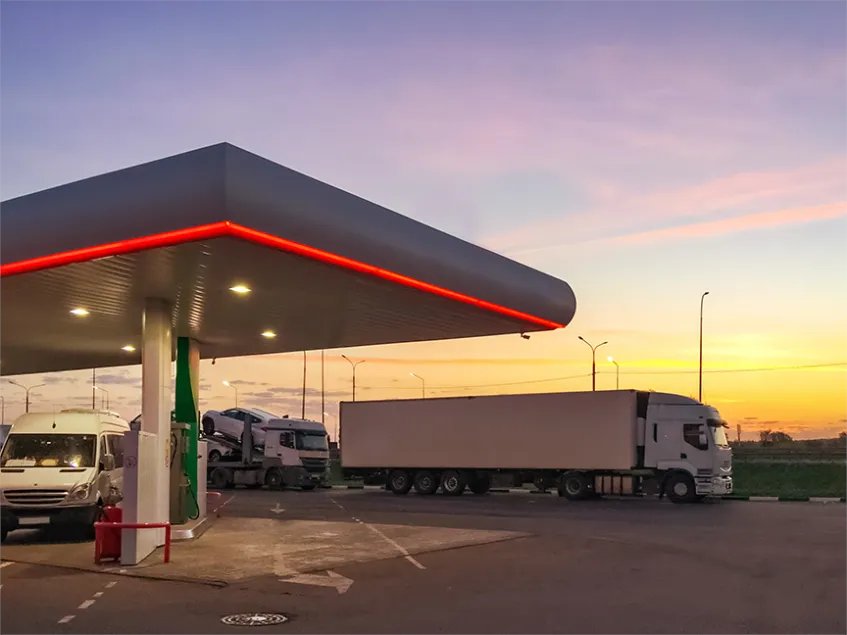 #LastMile fuel #delivery lets #truckers skip the gas station
buff.ly/3oWU5yt #supplychainmanagement #logistics #supplychains #Christmas